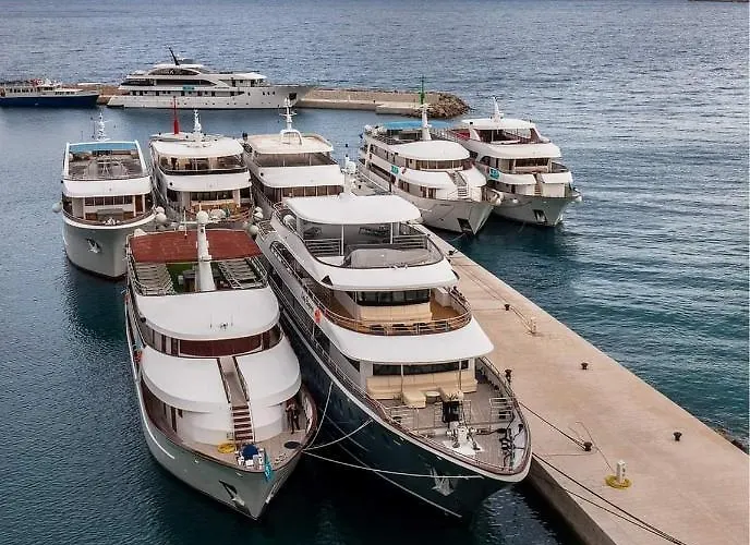 Captains Apartment *